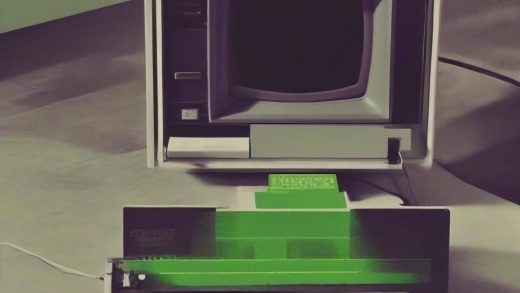 애플 50주년: Apple-1 게임으로 추억 여행